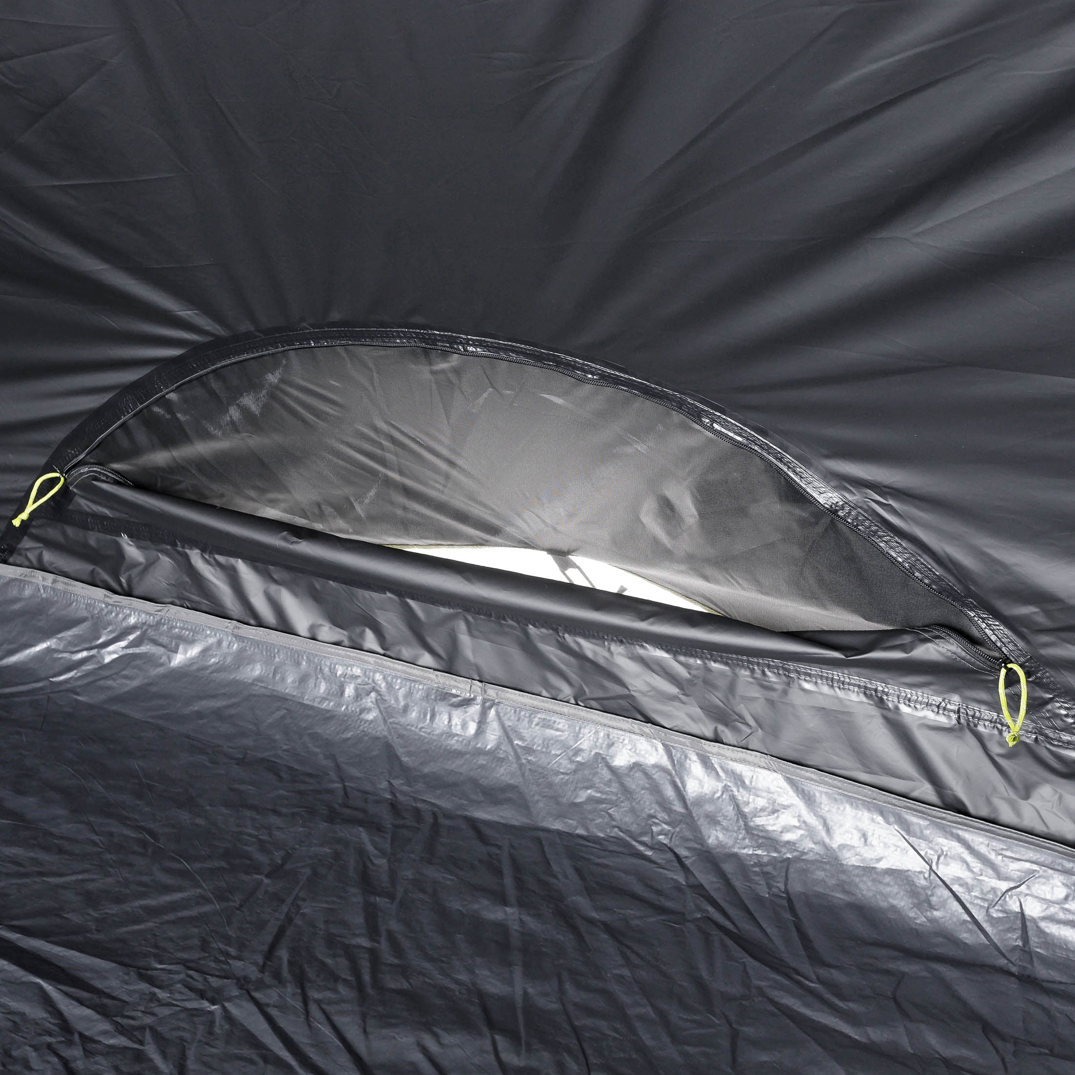 خيمة CORE 6 أشخاص فورية بمساحة 11 × 9 أقدام