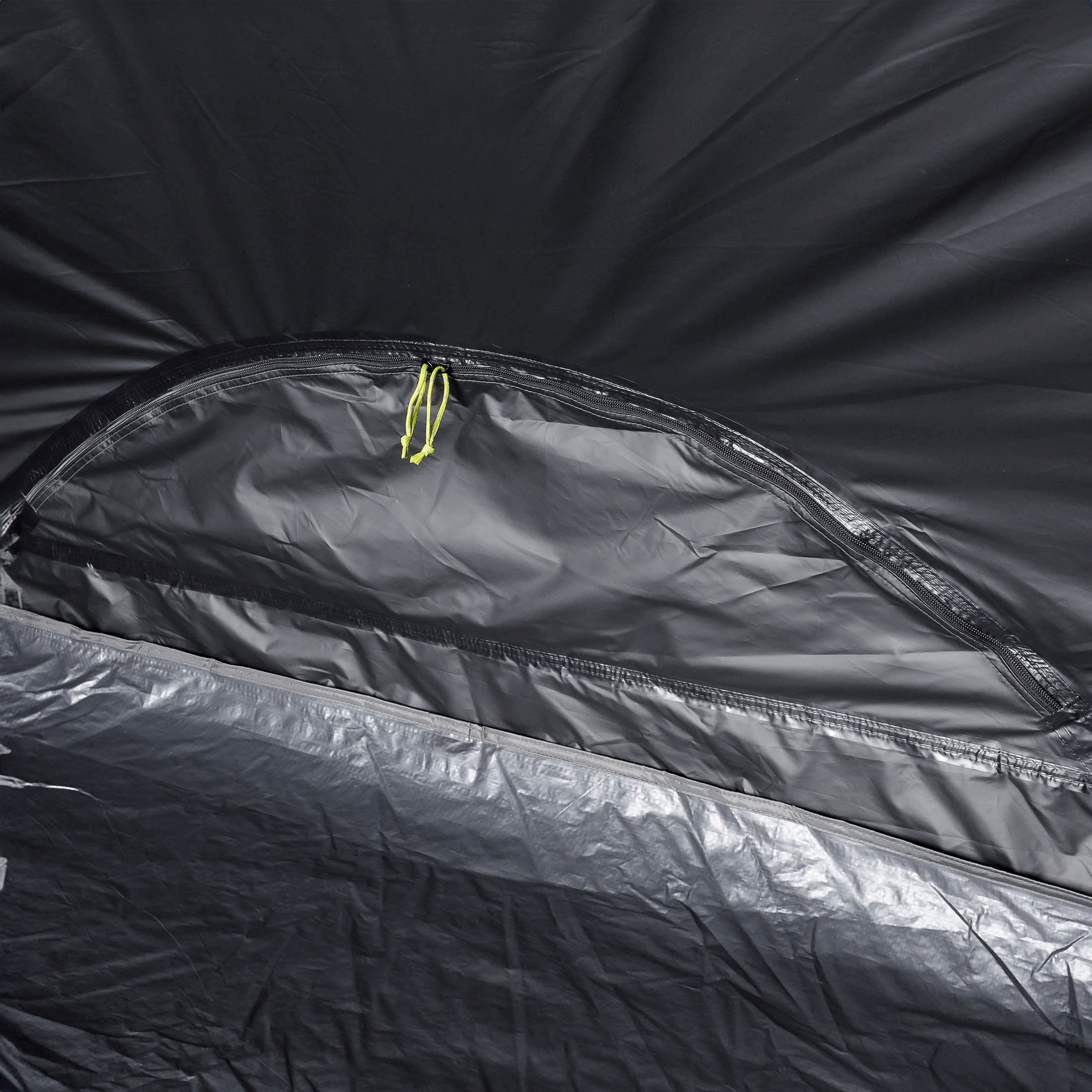 خيمة CORE 6 أشخاص فورية بمساحة 11 × 9 أقدام